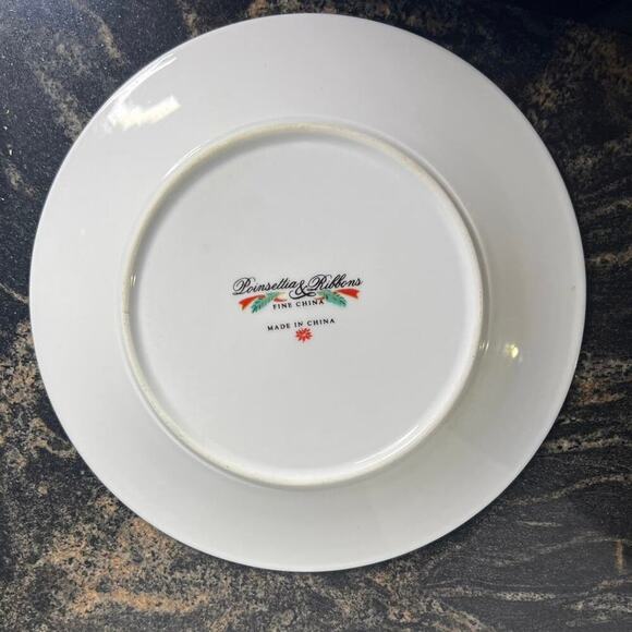 ˚₊‧꒰ა ☆ ໒꒱ ‧₊˚ Tienshan Poinsettia & Ribbons Christmas Plates & Cup (5B-101) - Picture 4 of 8
